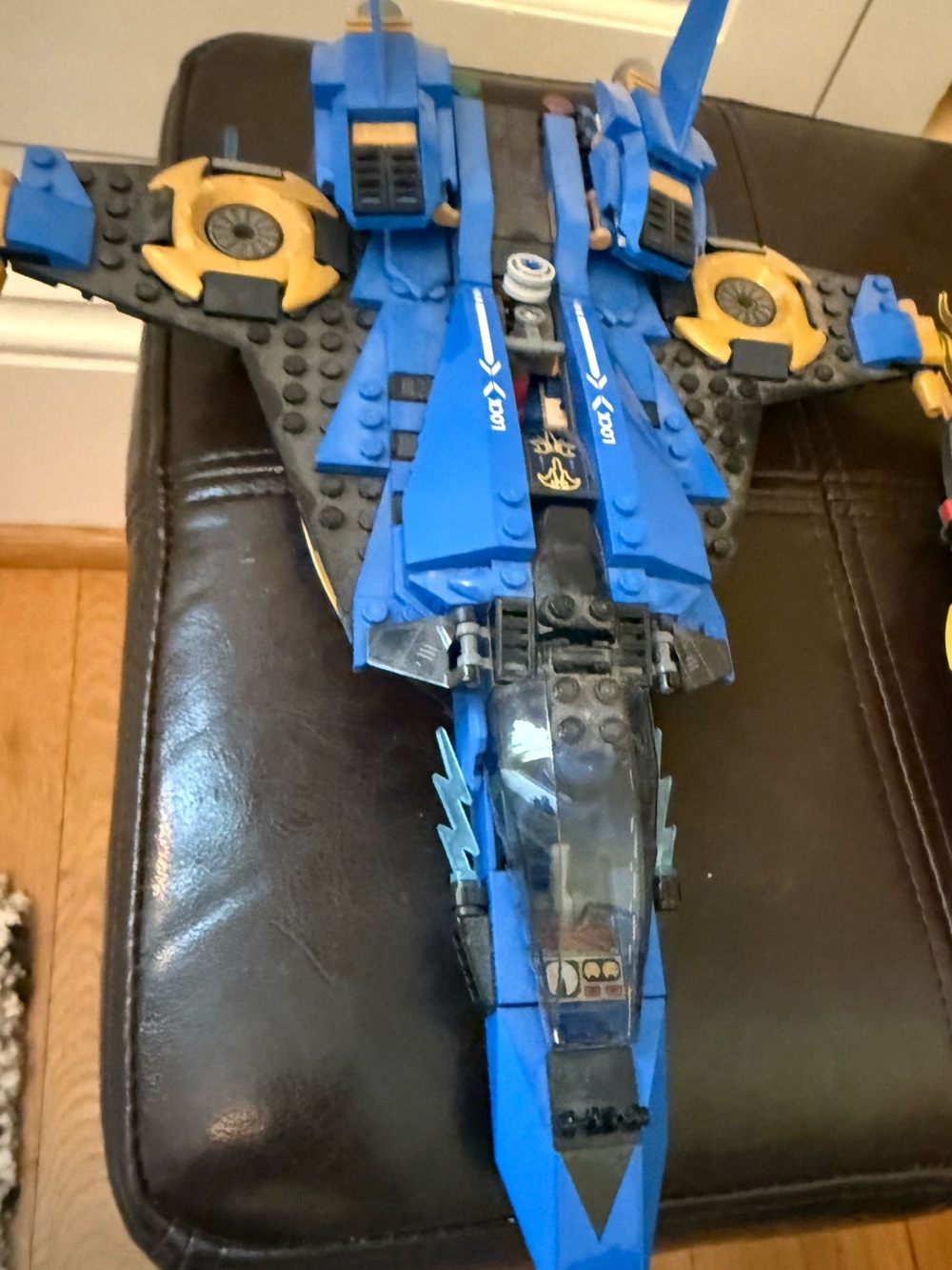 LEGO Ninjago Jay's Storm Fighter - Blue and Gold - Picture 2 of 2